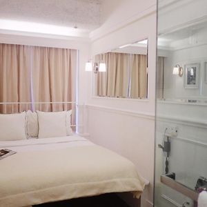 Mini Double Room Continuous